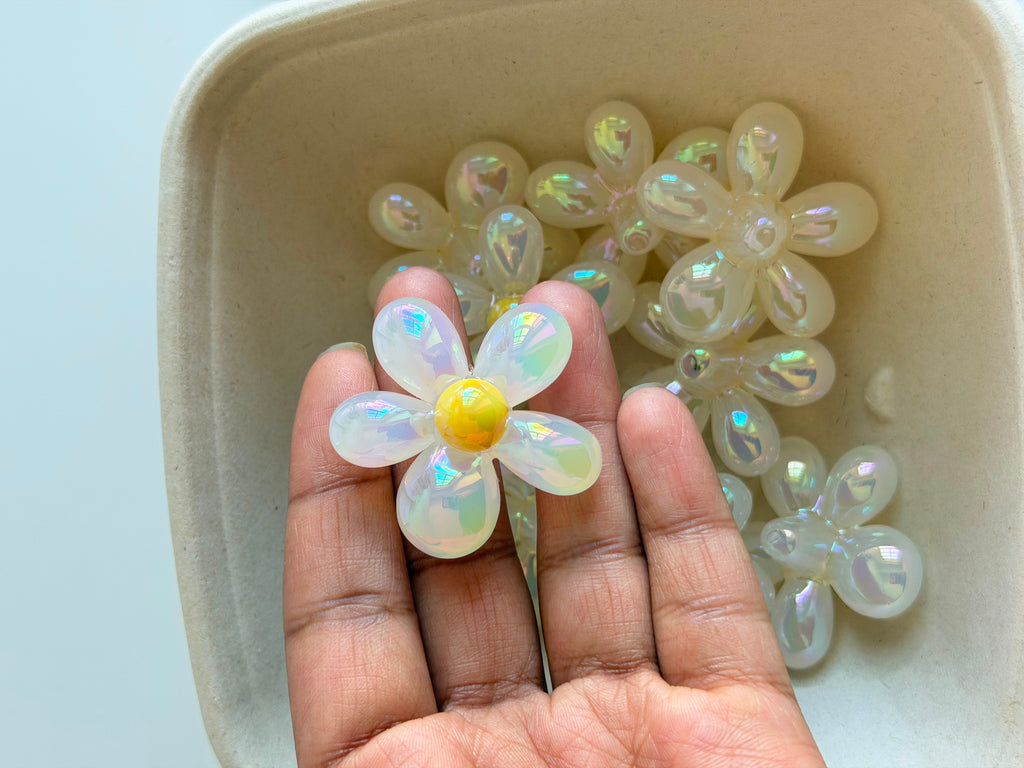 Iridescent Daisy Flower Beads